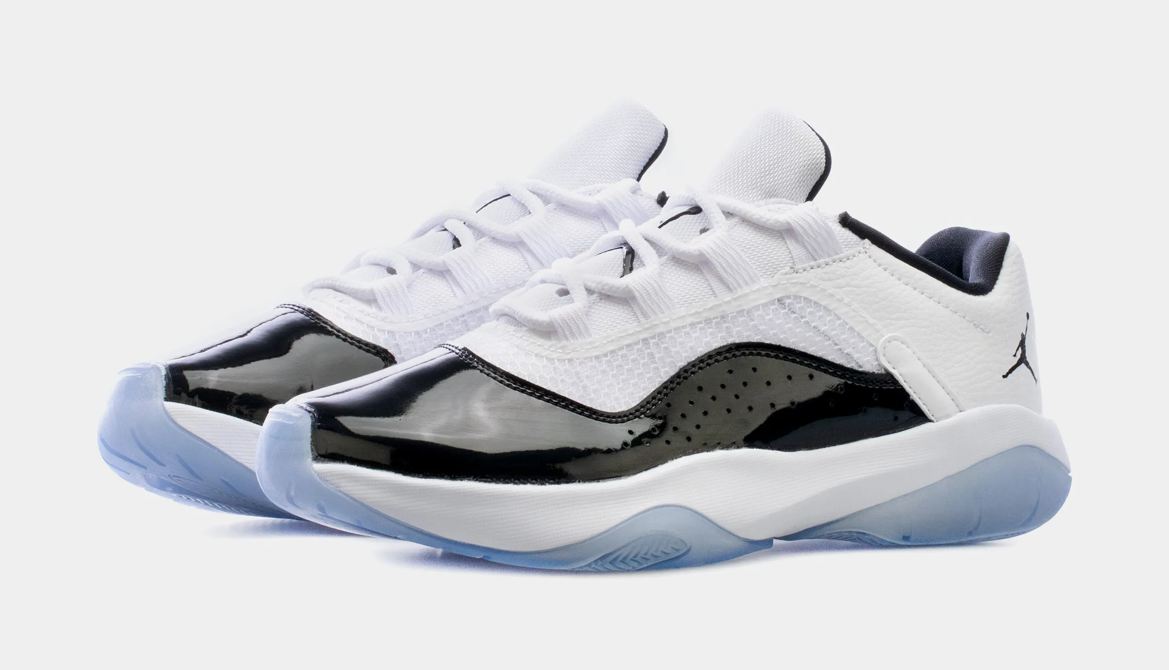 Air Jordan 11 CMFT Low V2 Grade School Lifestyle Shoes (White/Blue)