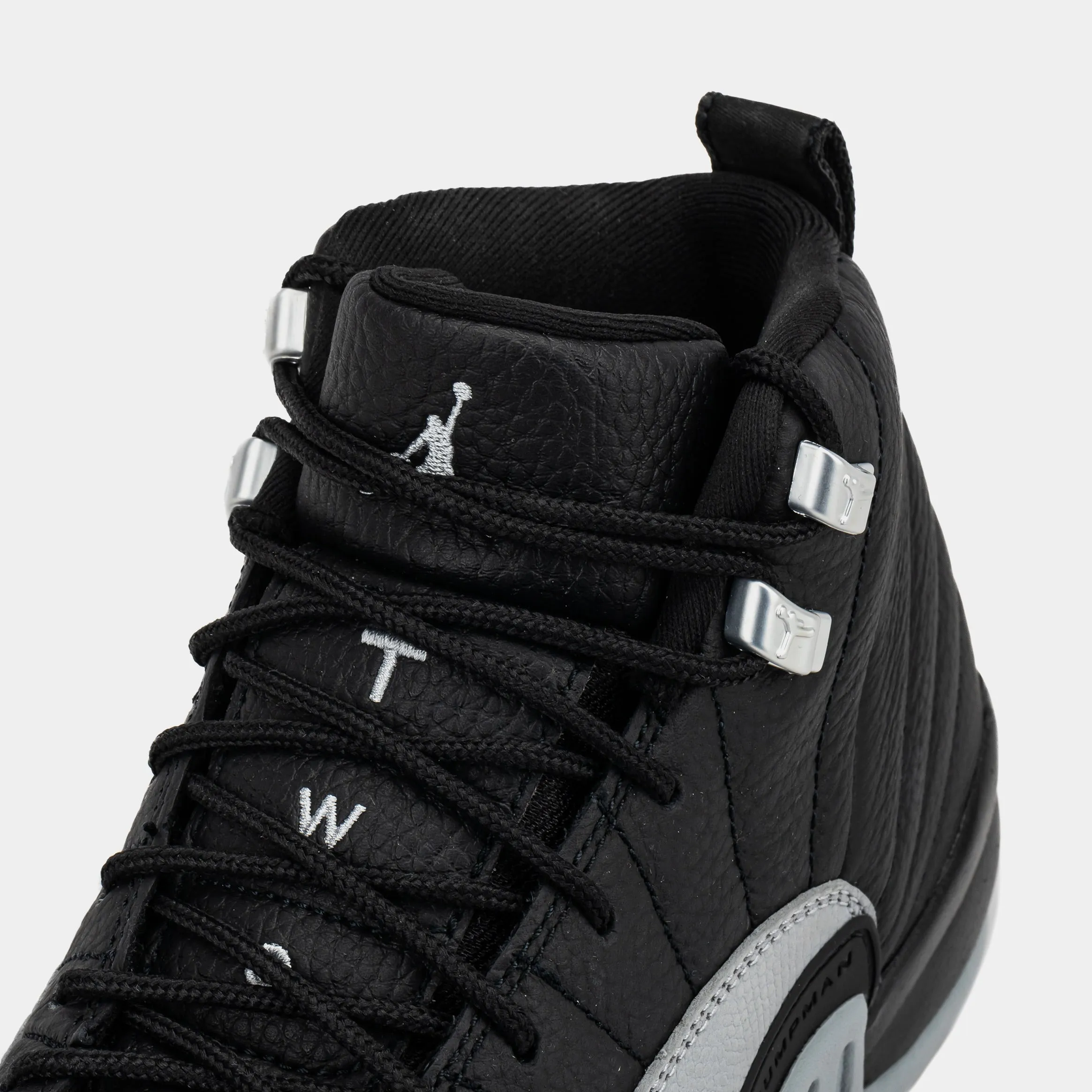 Air Jordan 12 Retro Black and Wolf Grey Grade School Lifestyle Shoes (Black/Wolf Grey/White)