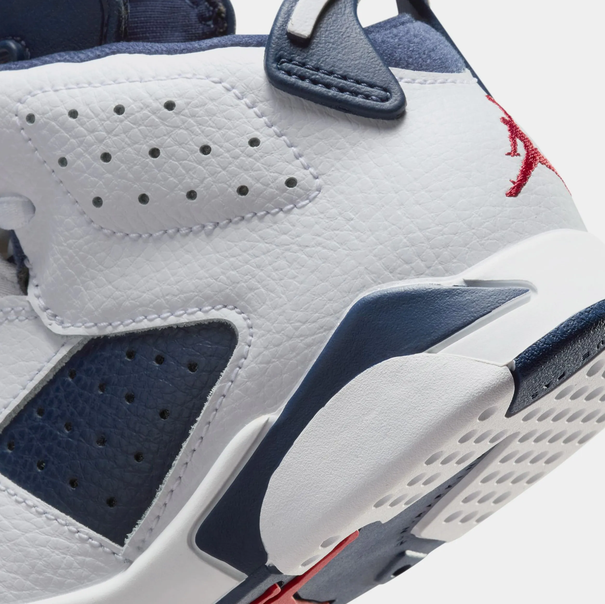 Air Jordan 6 Retro White and Midnight Navy Preschool Lifestyle Shoes (White/Varsity Red/Midnight Navy)