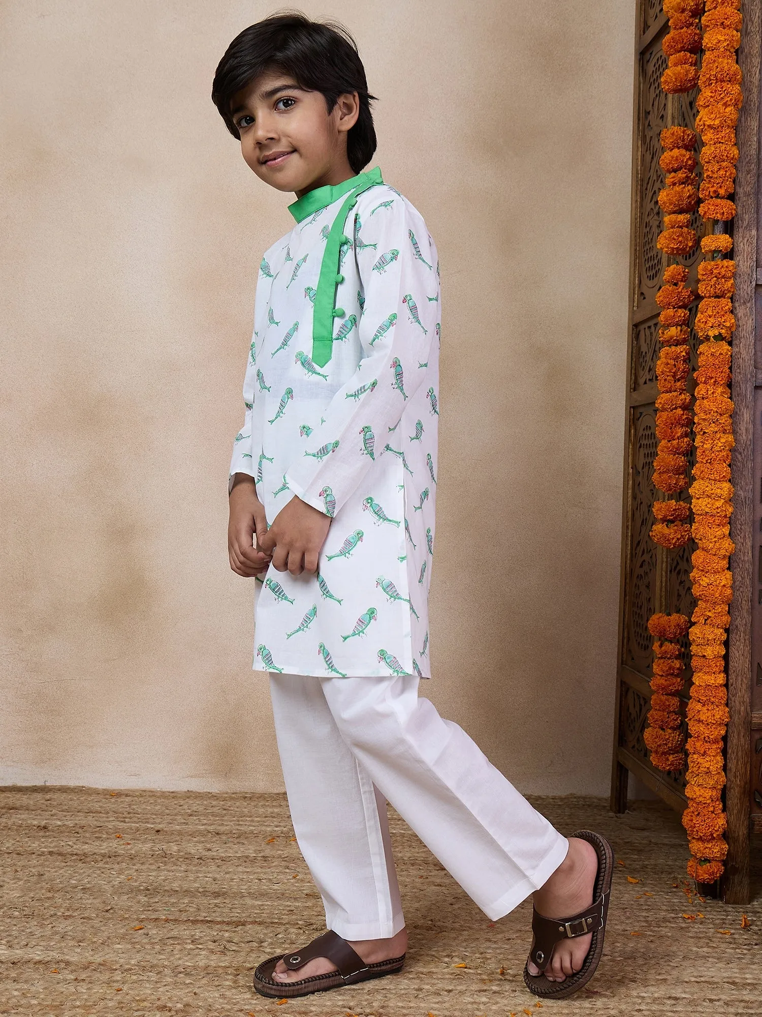 Boys Mandarin Collar Printed Regular Kurta With Pyjamas