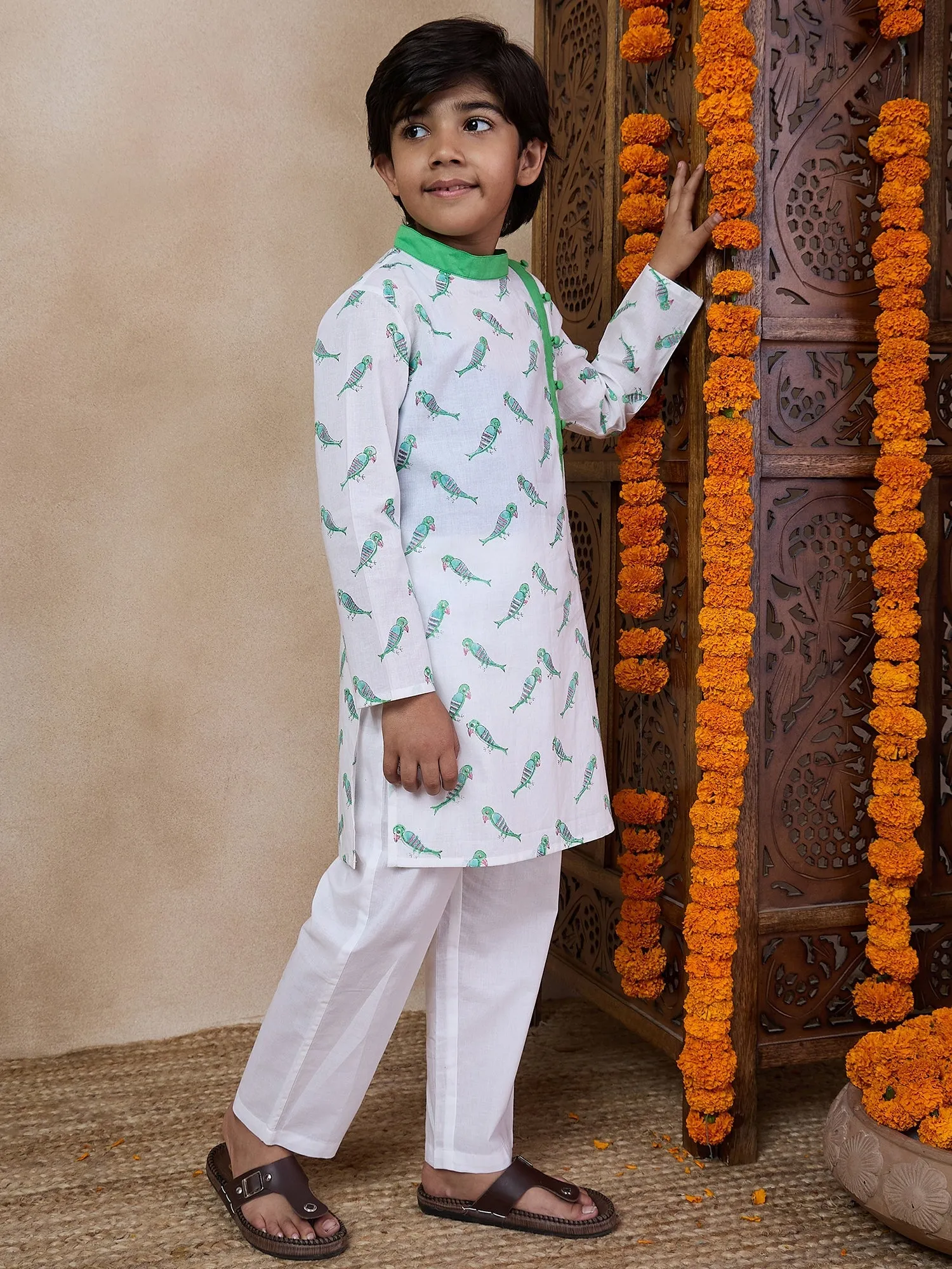 Boys Mandarin Collar Printed Regular Kurta With Pyjamas