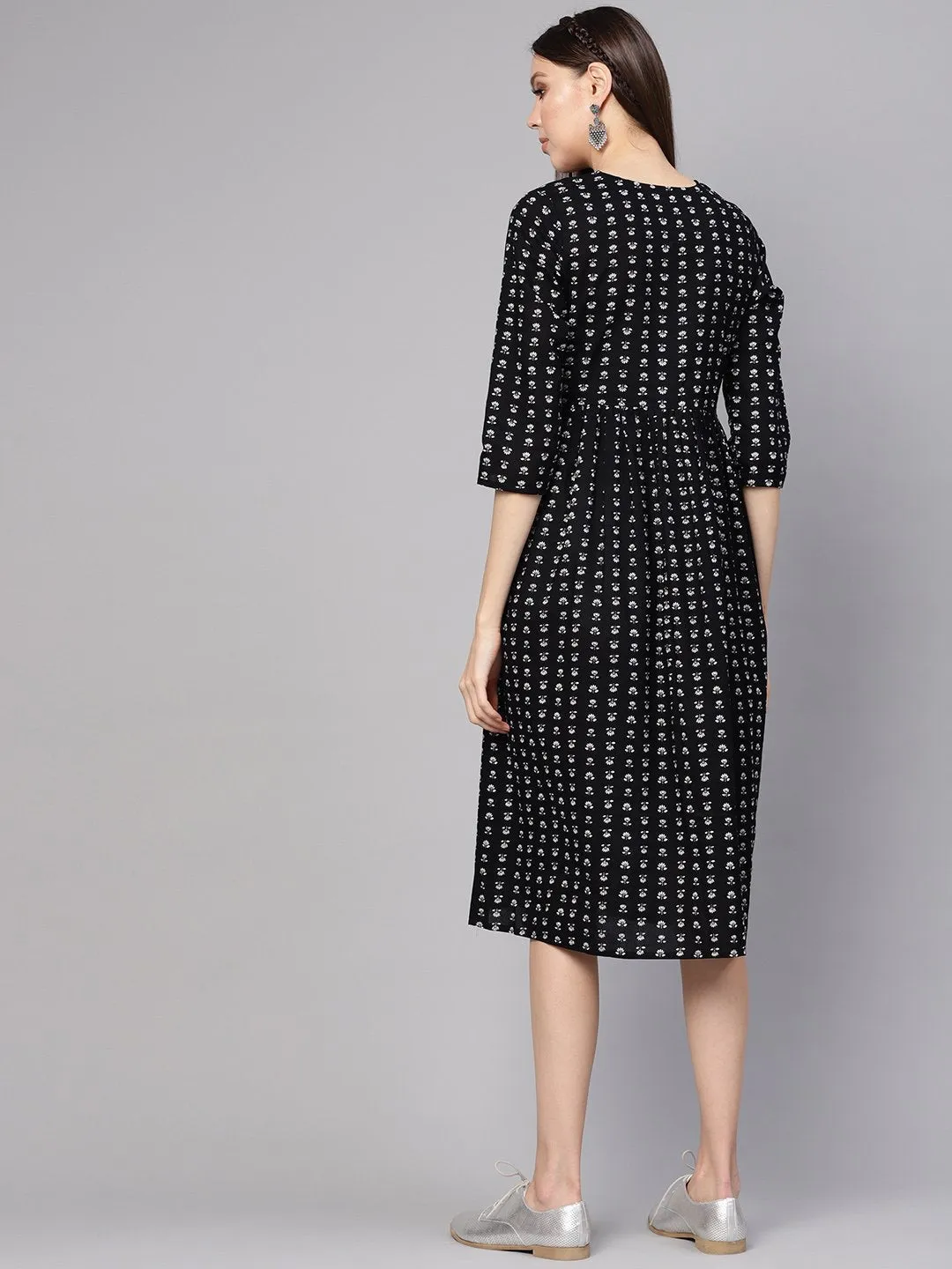 Women Black & Off-White Printed A-Line Dress