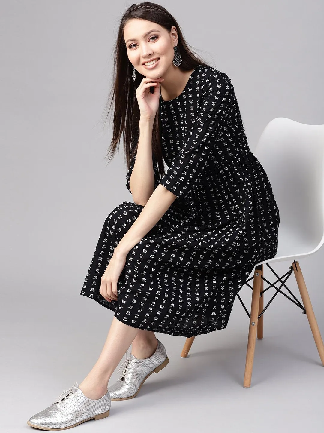 Women Black & Off-White Printed A-Line Dress