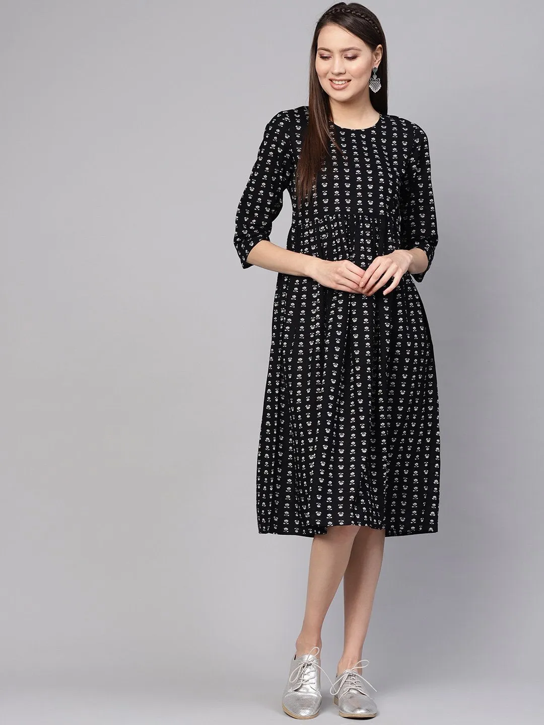 Women Black & Off-White Printed A-Line Dress