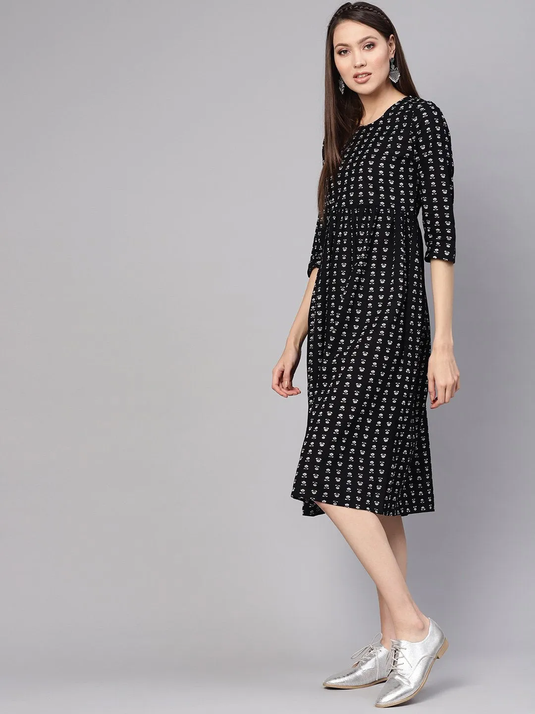 Women Black & Off-White Printed A-Line Dress