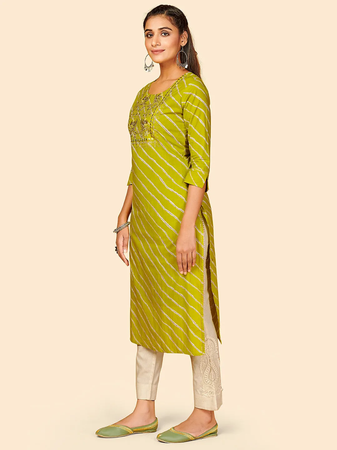 Women'S Embroidered & Mirror Work Straight Cotton Parrot Green Stitched Kurta