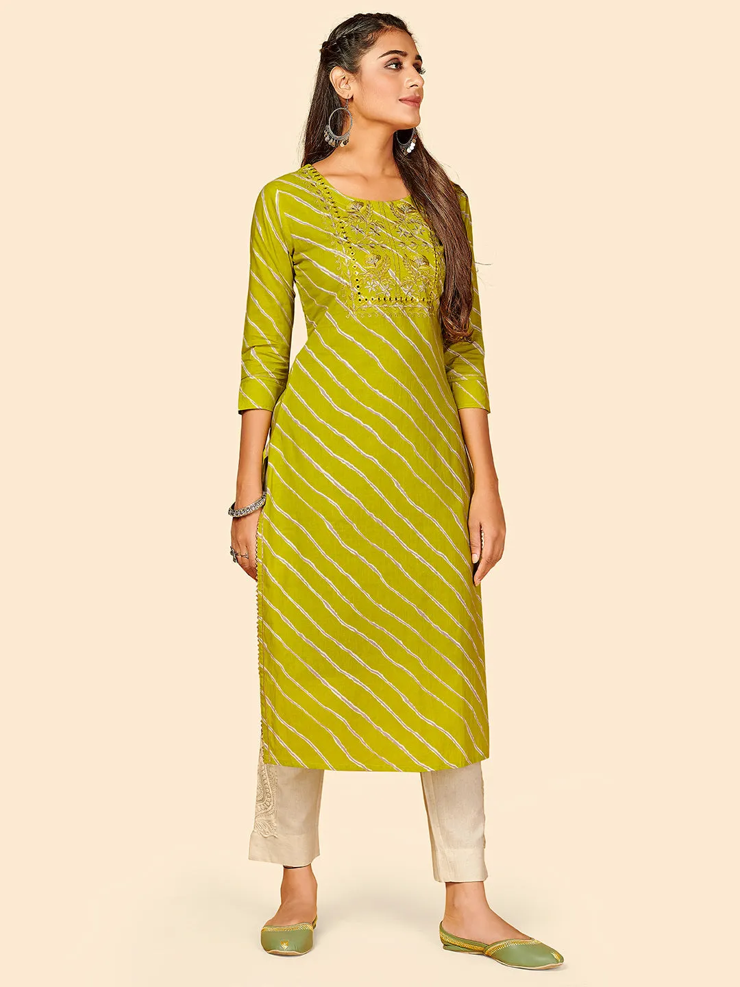 Women'S Embroidered & Mirror Work Straight Cotton Parrot Green Stitched Kurta