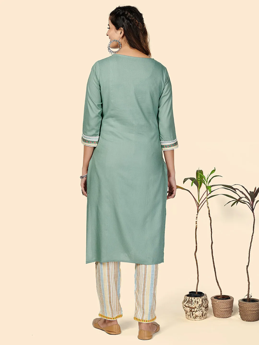 Women'S Embroidered Straight Cotton See Green Stitched Kurta With Pant