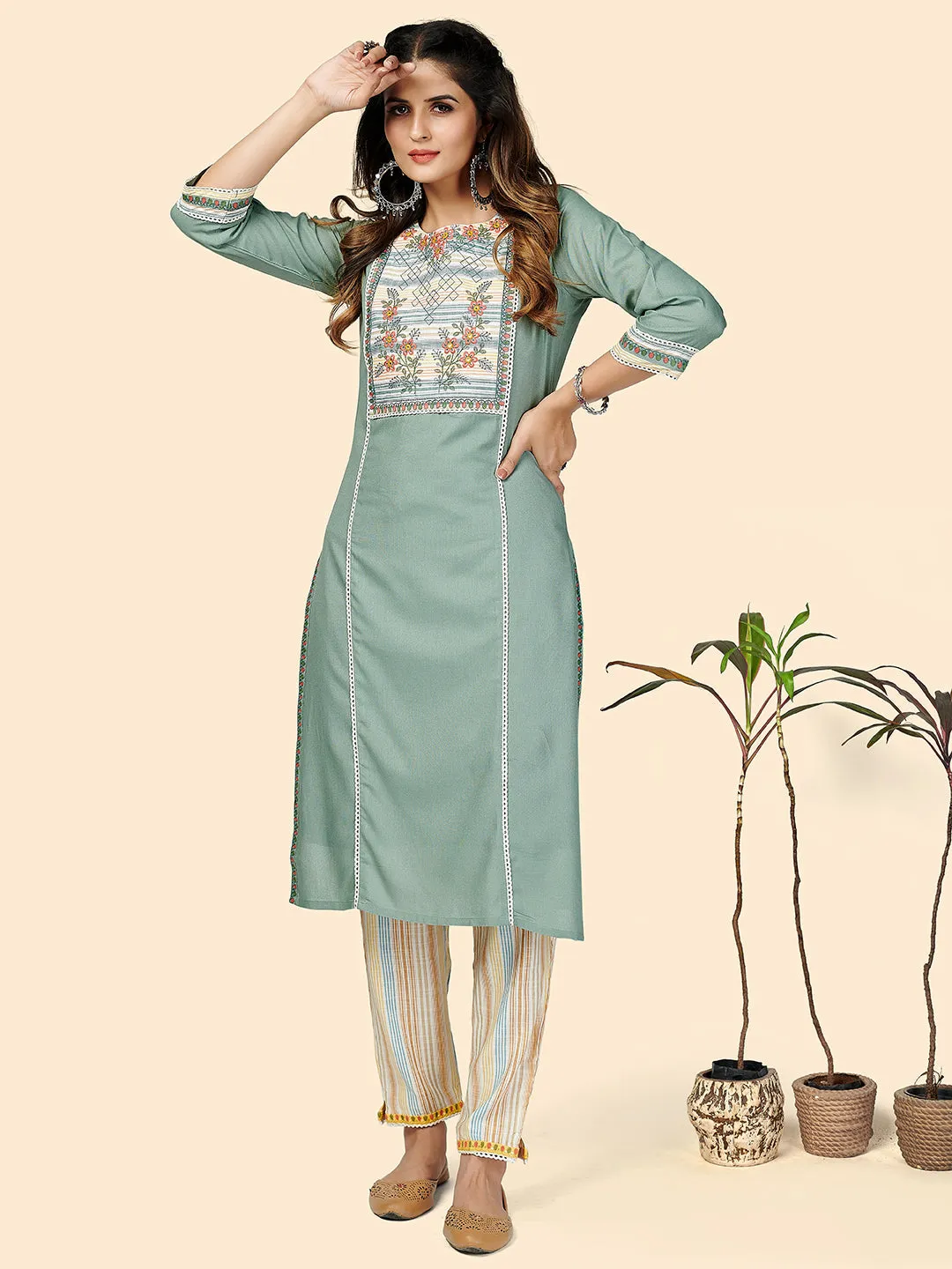 Women'S Embroidered Straight Cotton See Green Stitched Kurta With Pant